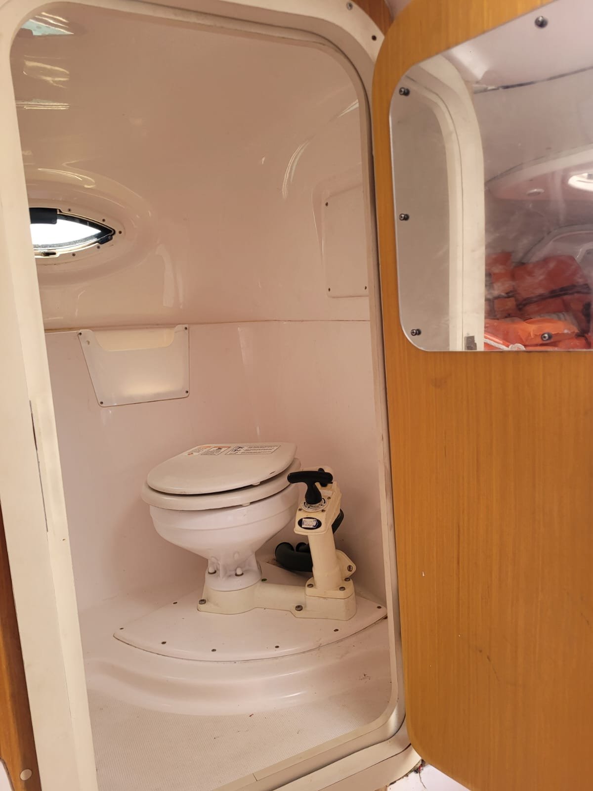 Lancha de 26 pés Até 9 pessoas