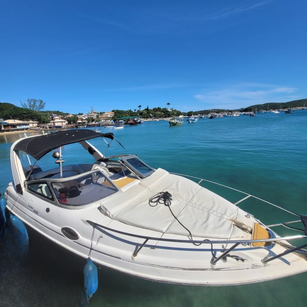 Lancha de 26 pés Até 9 pessoas