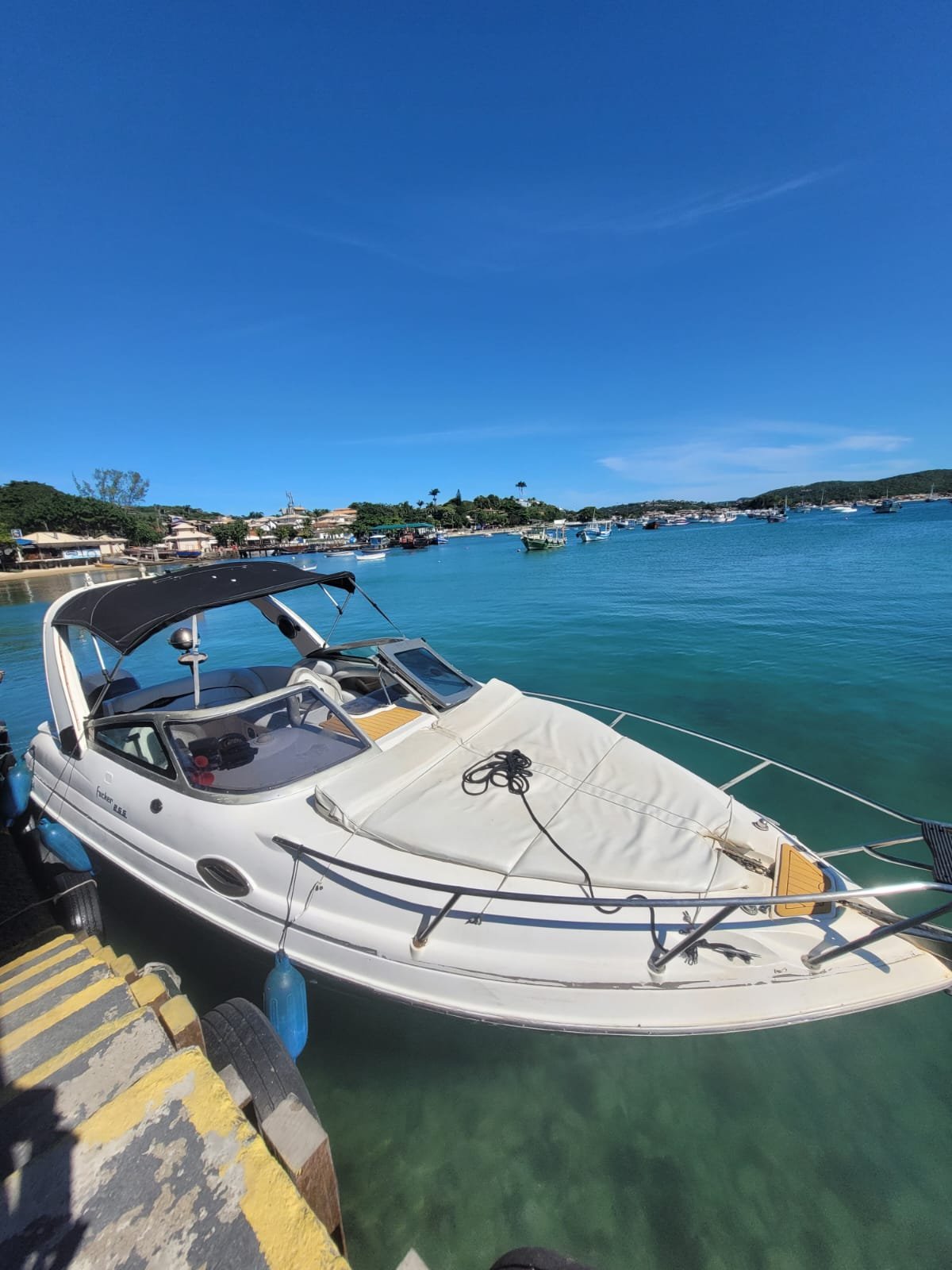 Lancha de 26 pés Até 9 pessoas