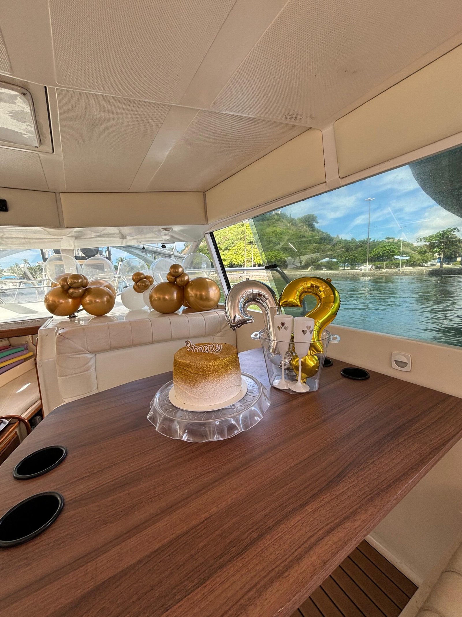 Lancha de 32 pés Roteiro Arraial do Cabo