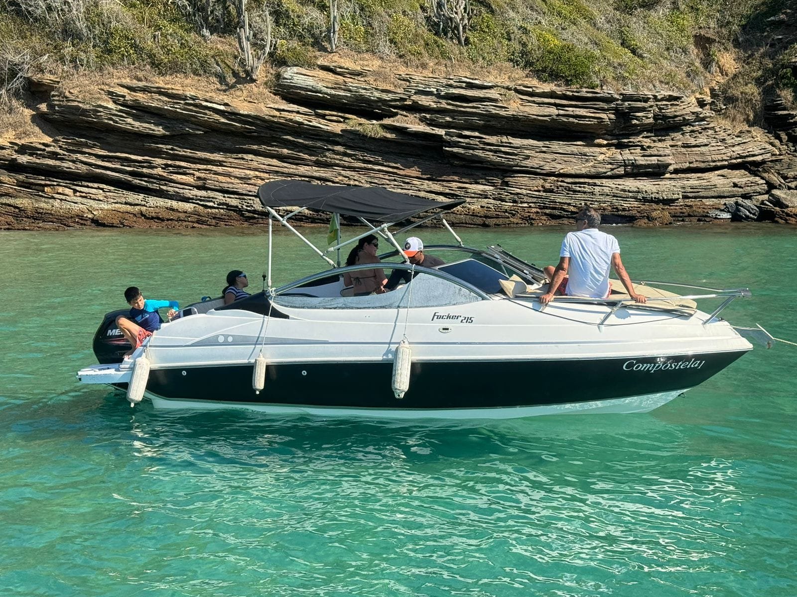 Lancha de 22 pés   Até 6 pessoas
