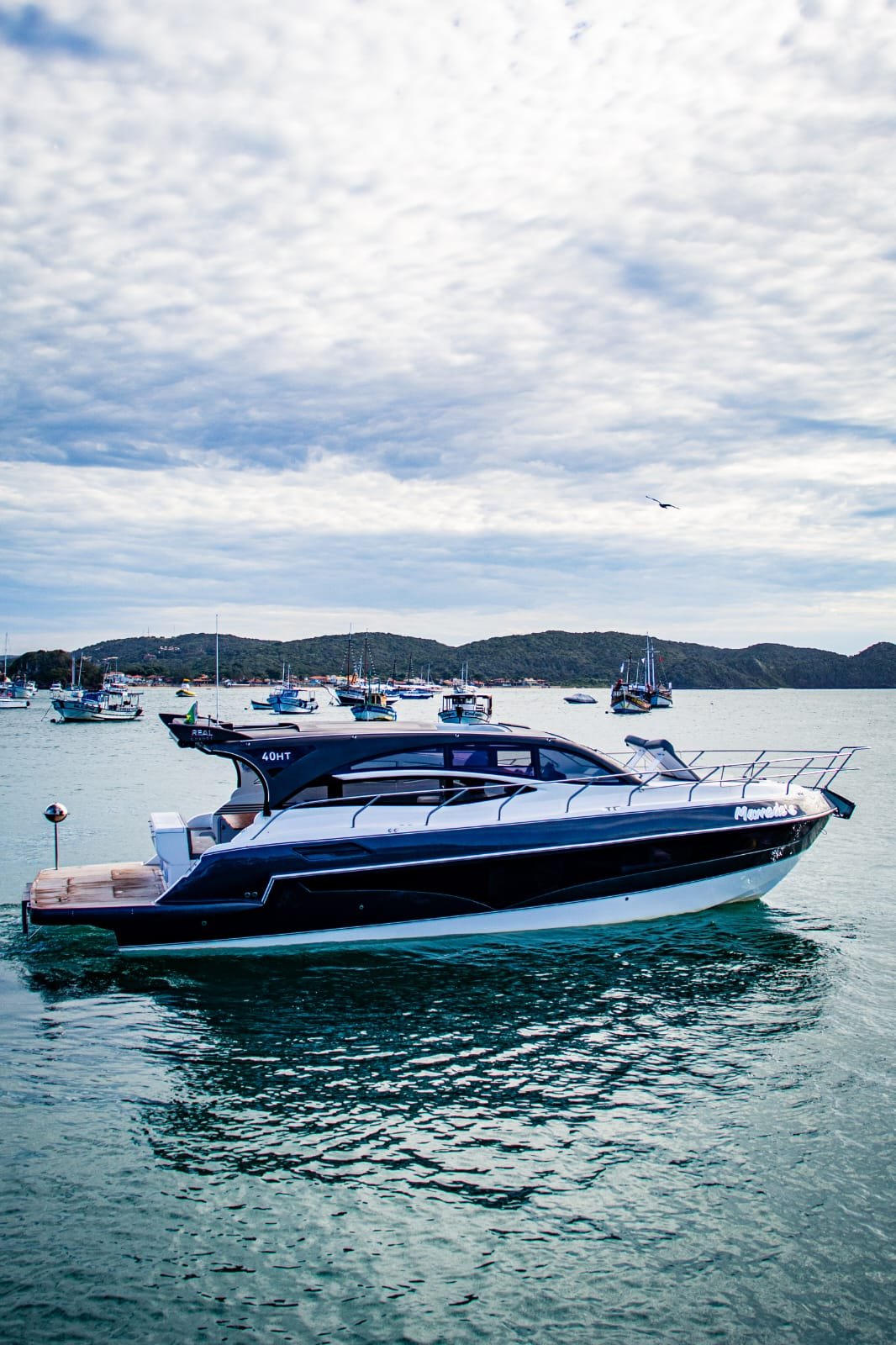 Lancha de 40 pés Até 14 pessoas