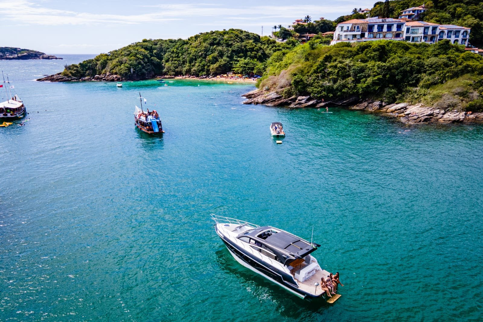 Lancha de 40 pés Até 14 pessoas