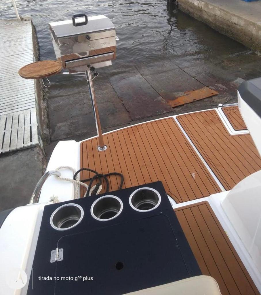 Lancha de 30 pés  Até 12 pessoas Roteiro Arraial do Cabo