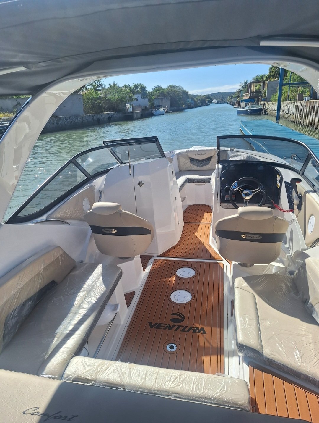 Lancha de 25 pés para Até 10 pessoas