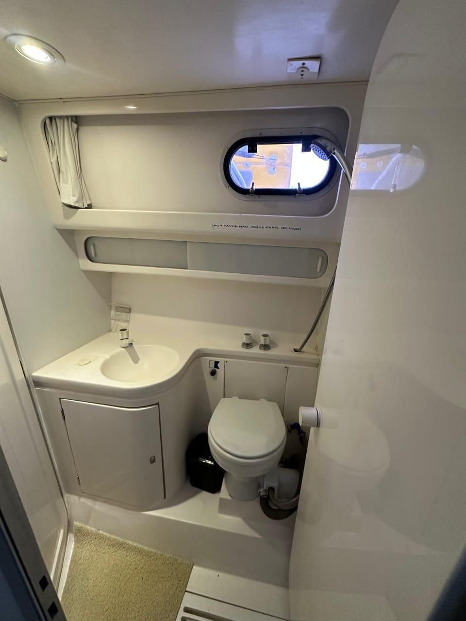 Lancha de 38 pés  para Até 16 pessoas