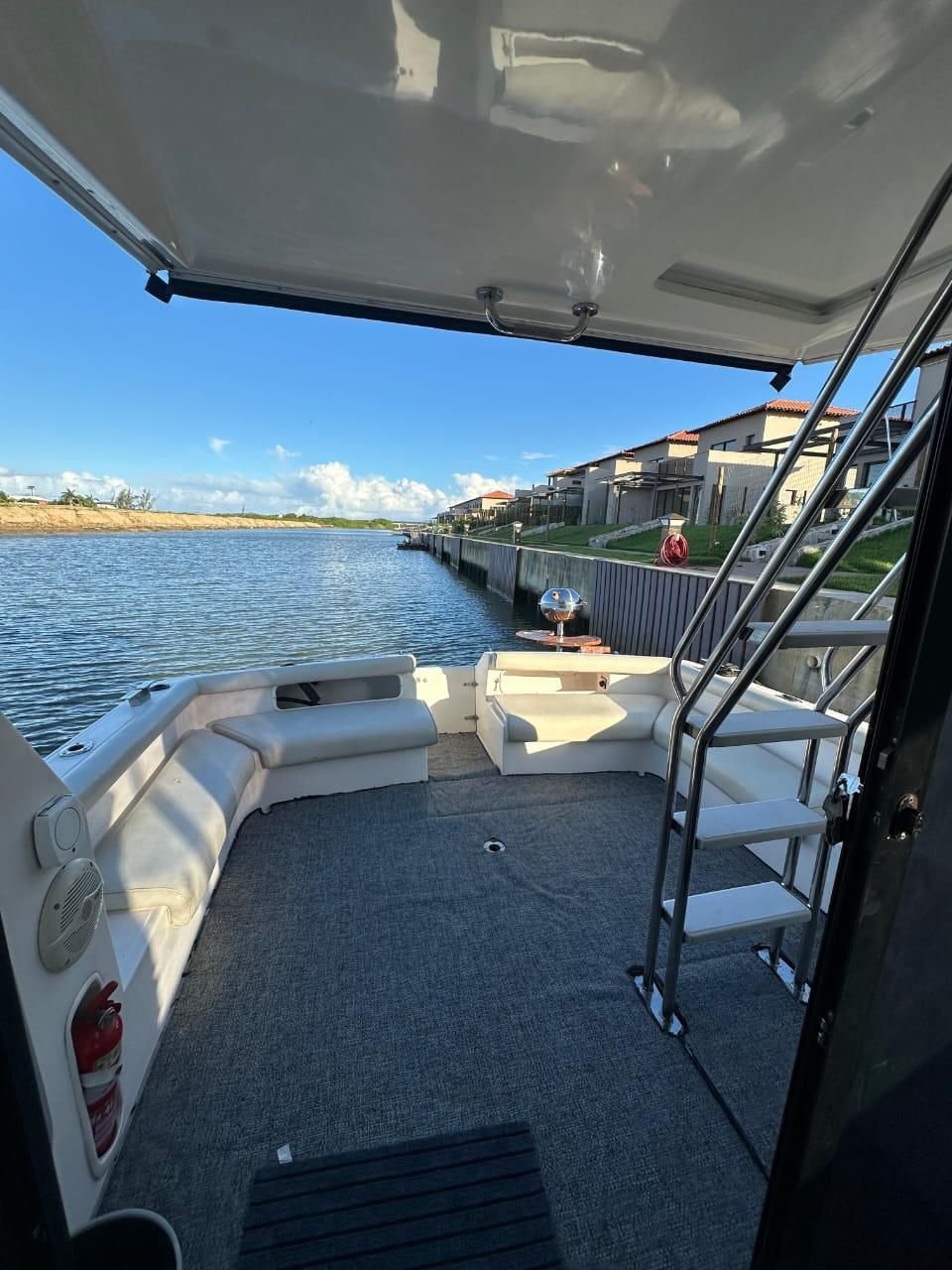 Lancha de 38 pés  para Até 16 pessoas