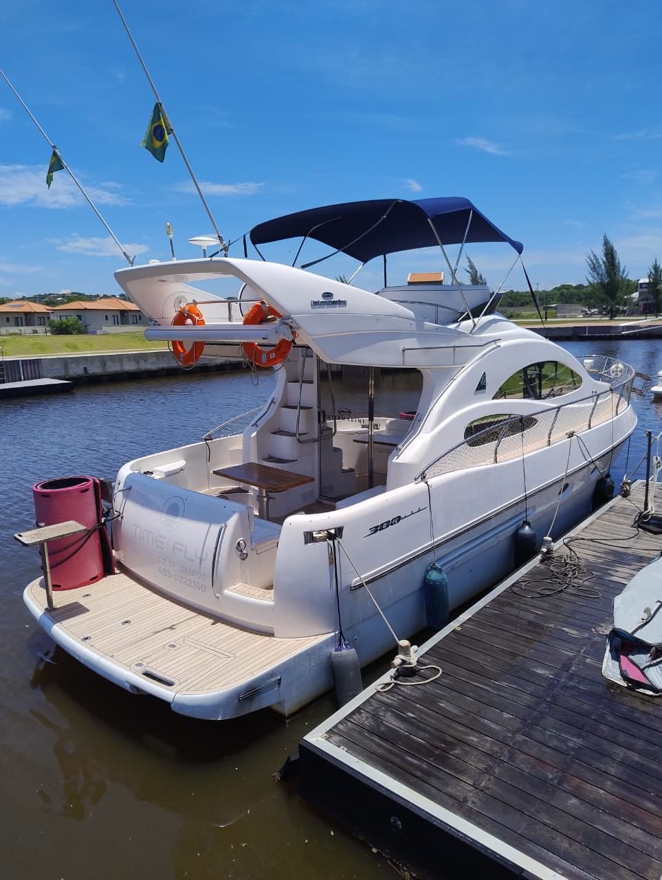 Lancha de 38 pés – Até 14 pessoas – A partir de R$ 9200