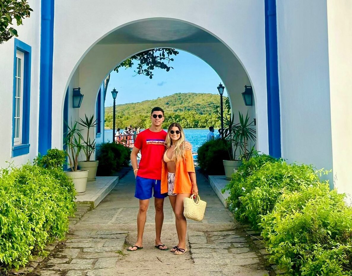 Passeio de Buggy em Cabo Frio parada para foto no bairro da passagem