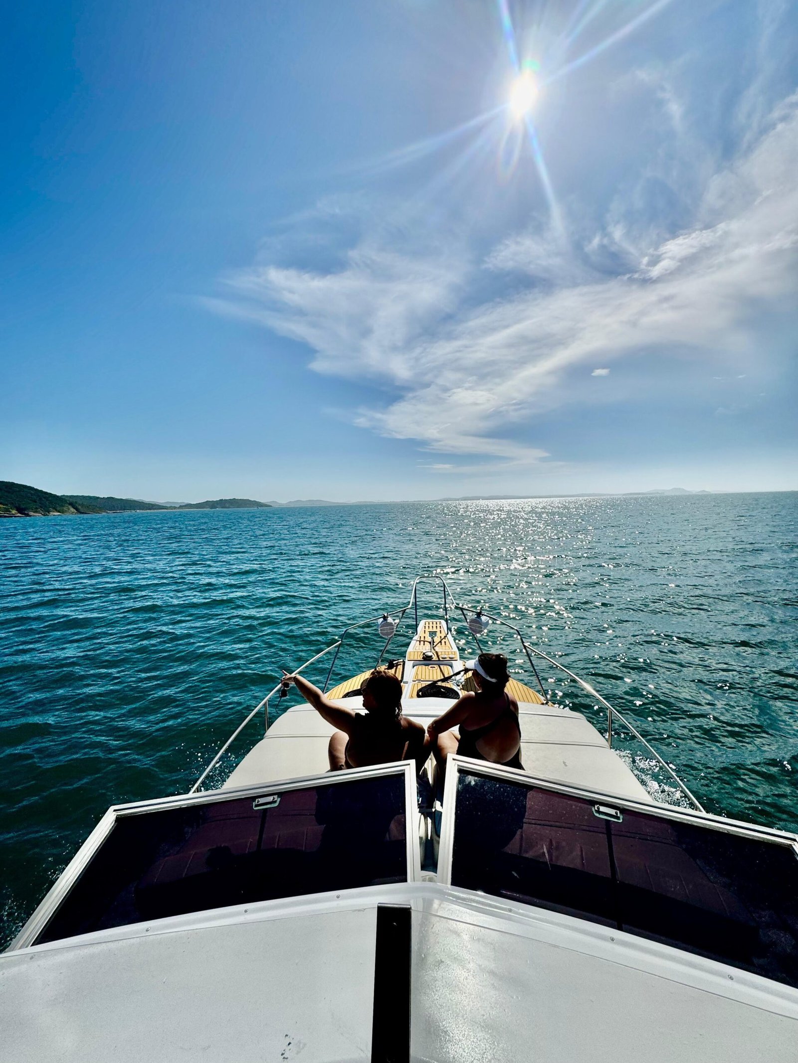 Lancha de 35 pés  Até 15 pessoas