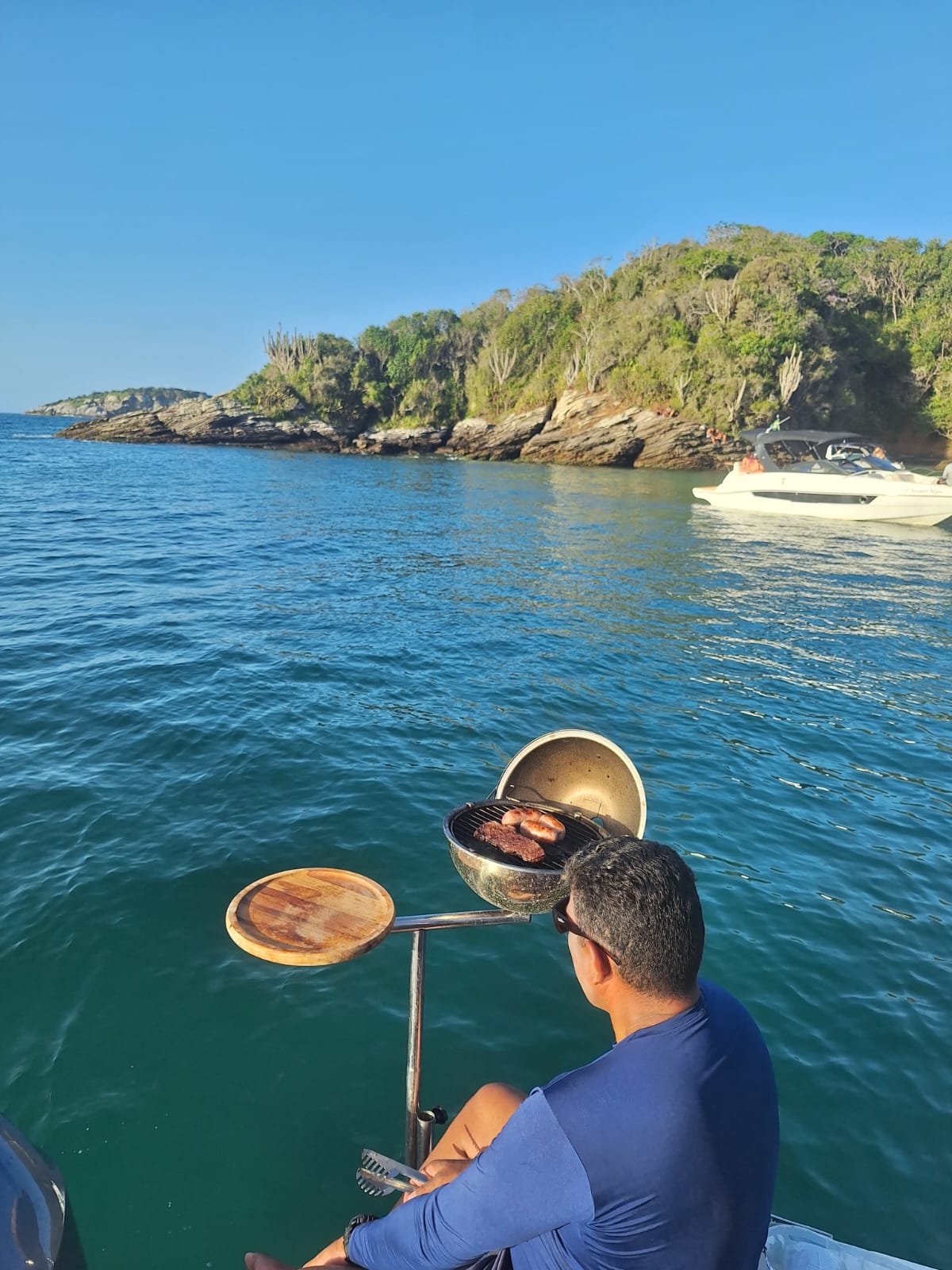 Lancha nova de 25 pés para Até 10 pessoas