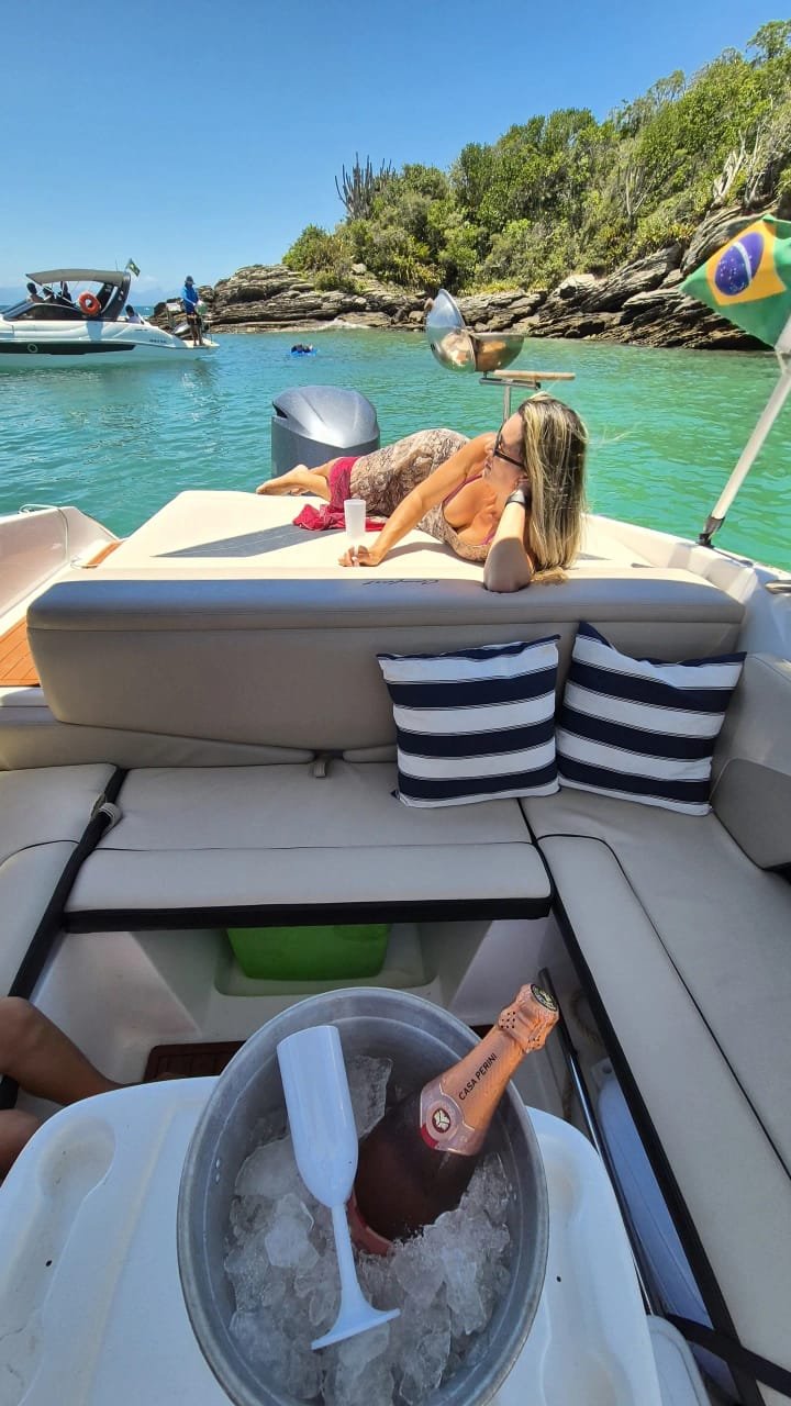 Lancha nova de 25 pés para Até 10 pessoas