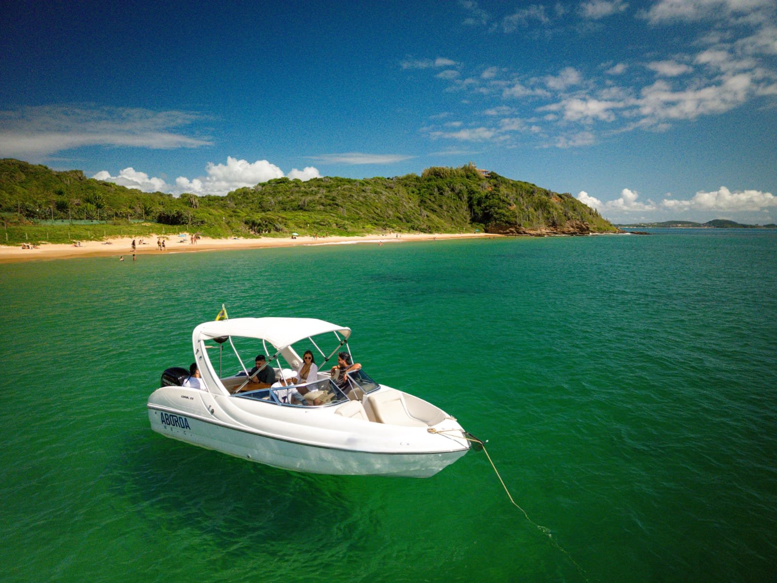 Lancha de 23 pés Até 8 pessoas