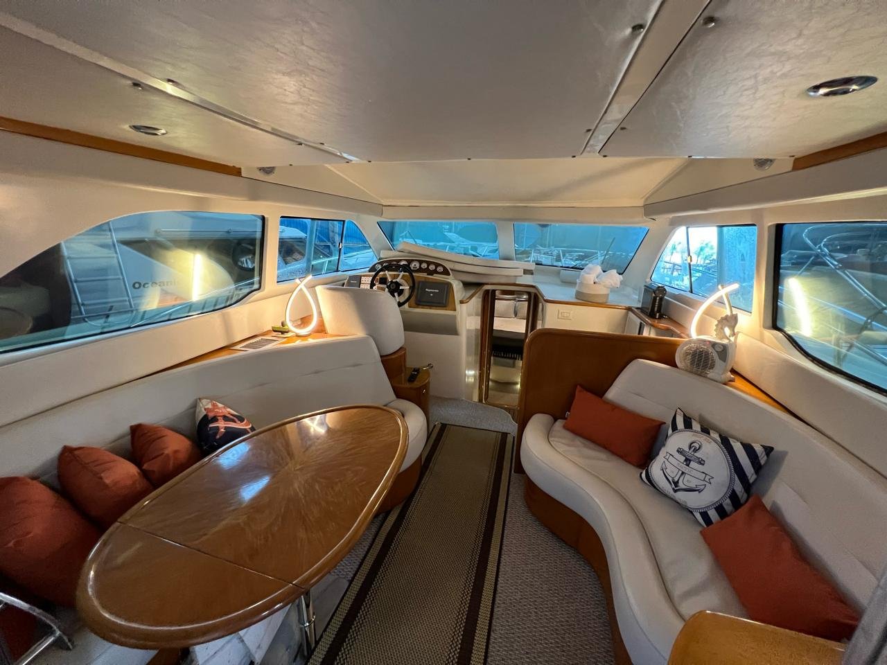 Lancha luxo de 41 pés para Até 20 pessoas