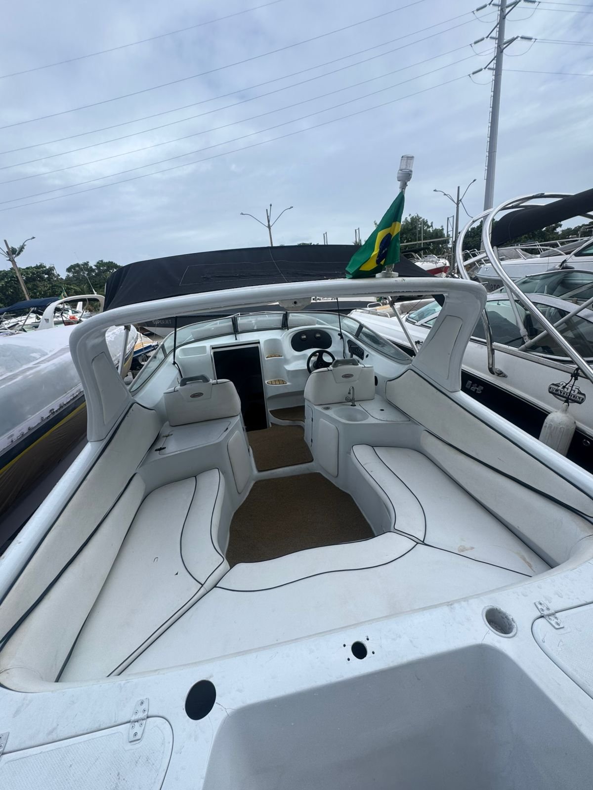 Lancha de 26 pés para Até 8 pessoas Roteiro Arraial do Cabo