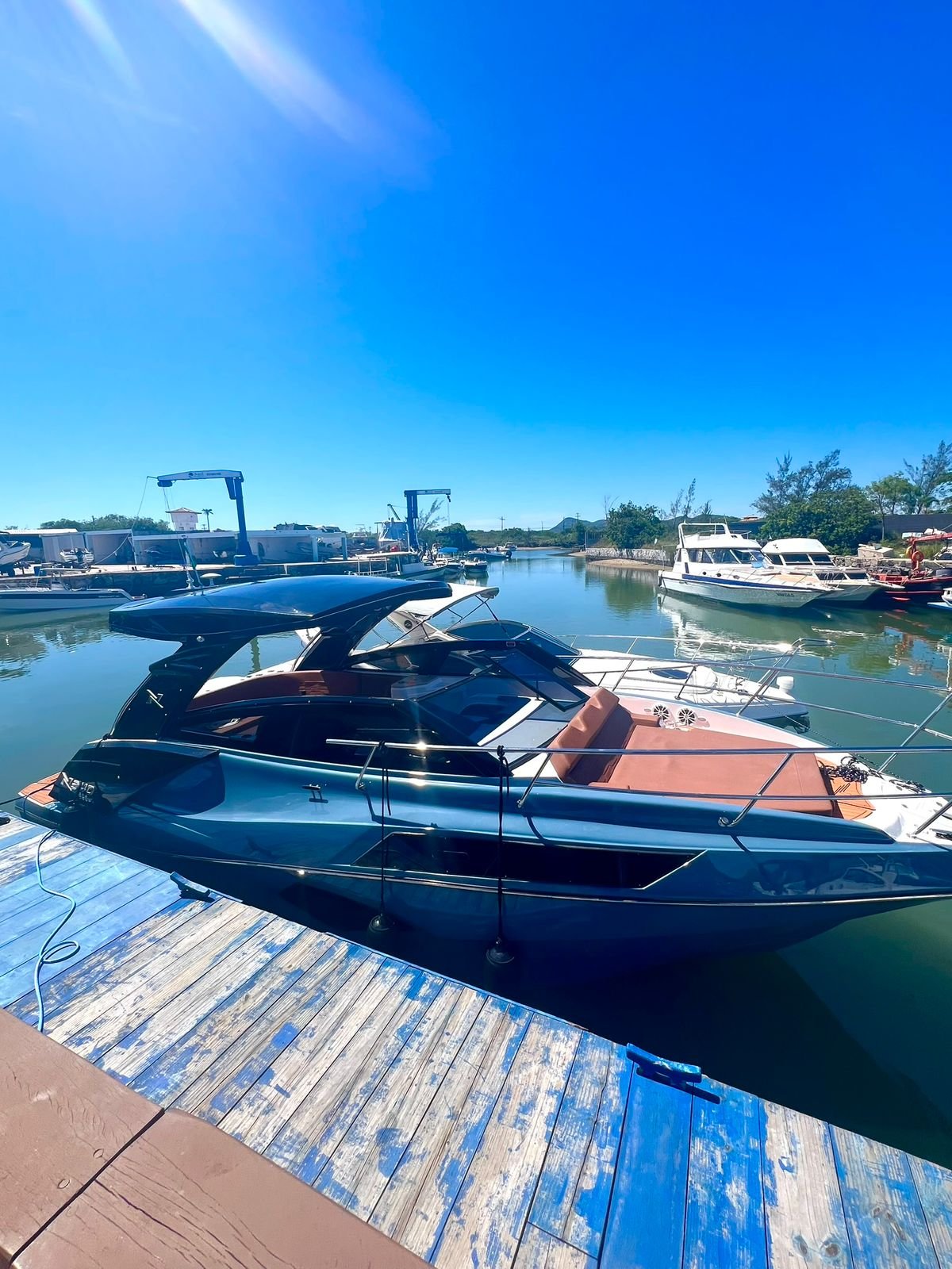 Lancha luxo 34 pés para Até 14 pessoas